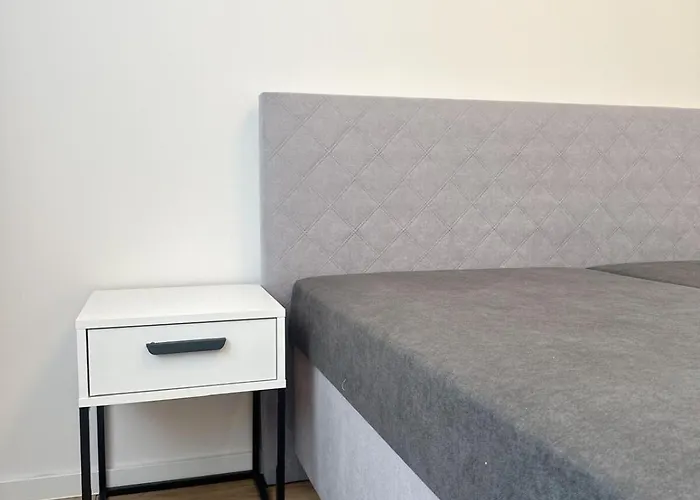 Your 17 With Parking Appartement