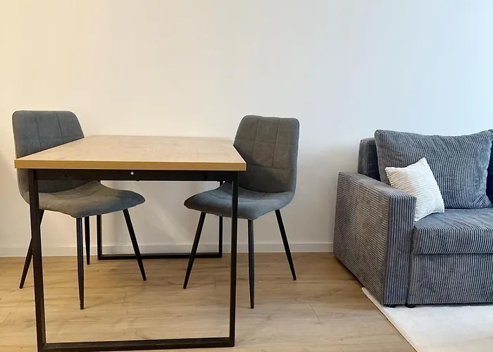 Your 17 With Parking *